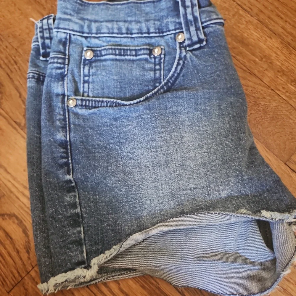 Venus Short Shorts Denim Cut-off Style Rhinestone Casual Summer Women's Size 6